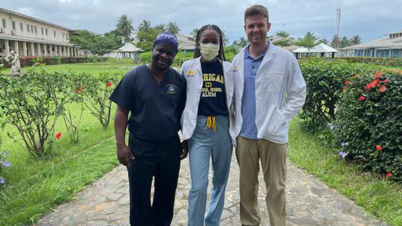 UMMS M4 Chris Chris with UMMS M3 Rachel O’Reggio and Dr. Lemfuka Dieudonne, general surgeon at ELWA Hospital in Monrovia, Liberia