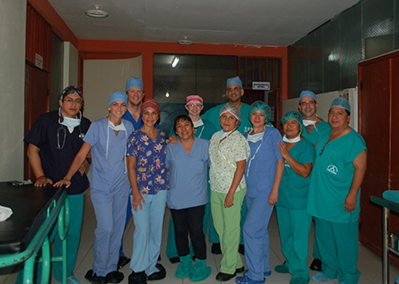 Group photo of the surgical team in Peru
