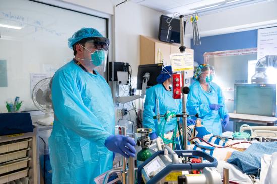 Dr. Cohen and team members conducting virtual rounds with HoloLens2 technology