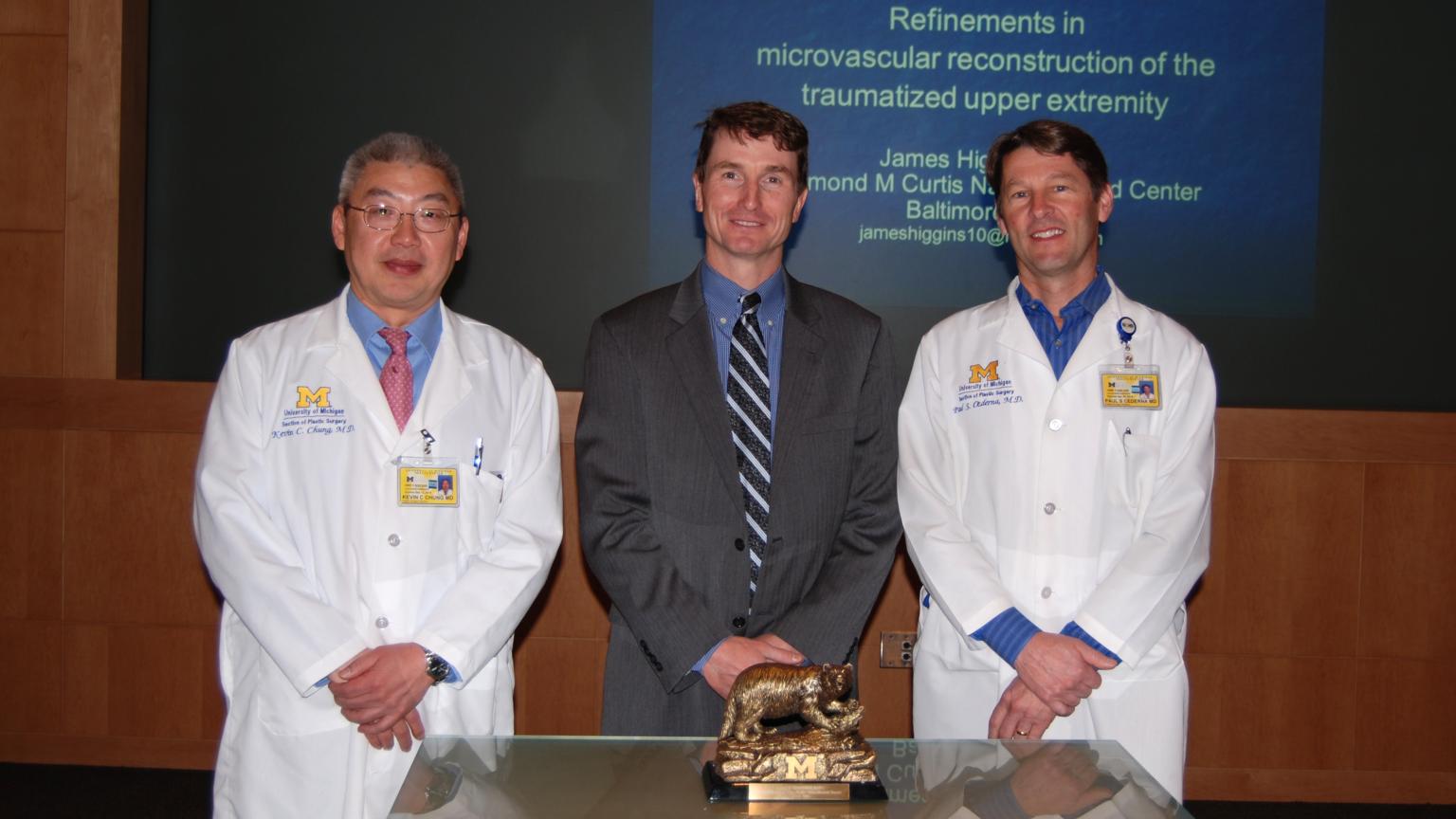 Group photo of a hand surgery visiting professor award